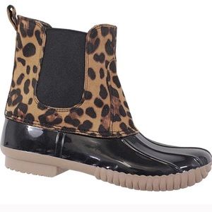 Cheetah Print Duck Boots 7.5